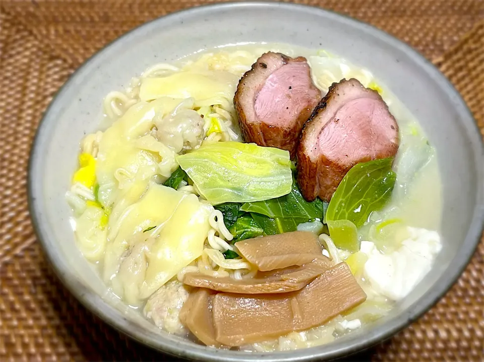 Snapdishの料理写真:ワンタン麺|Noriyuki Saitoさん