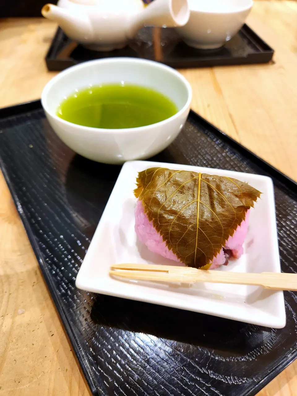 Snapdishの料理写真:🔷🌸桜餅と深蒸し煎茶🍵🔷|@きなこさん