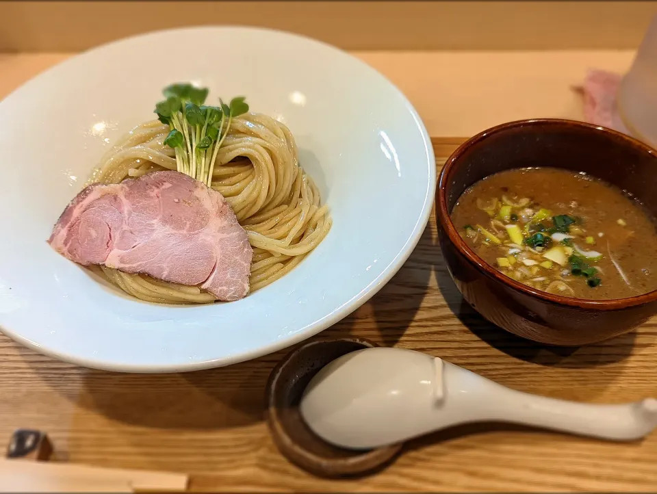 Snapdishの料理写真:濃厚魚介豚骨つけ麺|滑舌の悪いエミネムさん