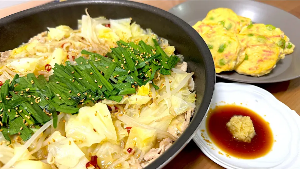 Snapdishの料理写真:豚バラのもつ鍋風🍲|mtsu_sh_tmさん