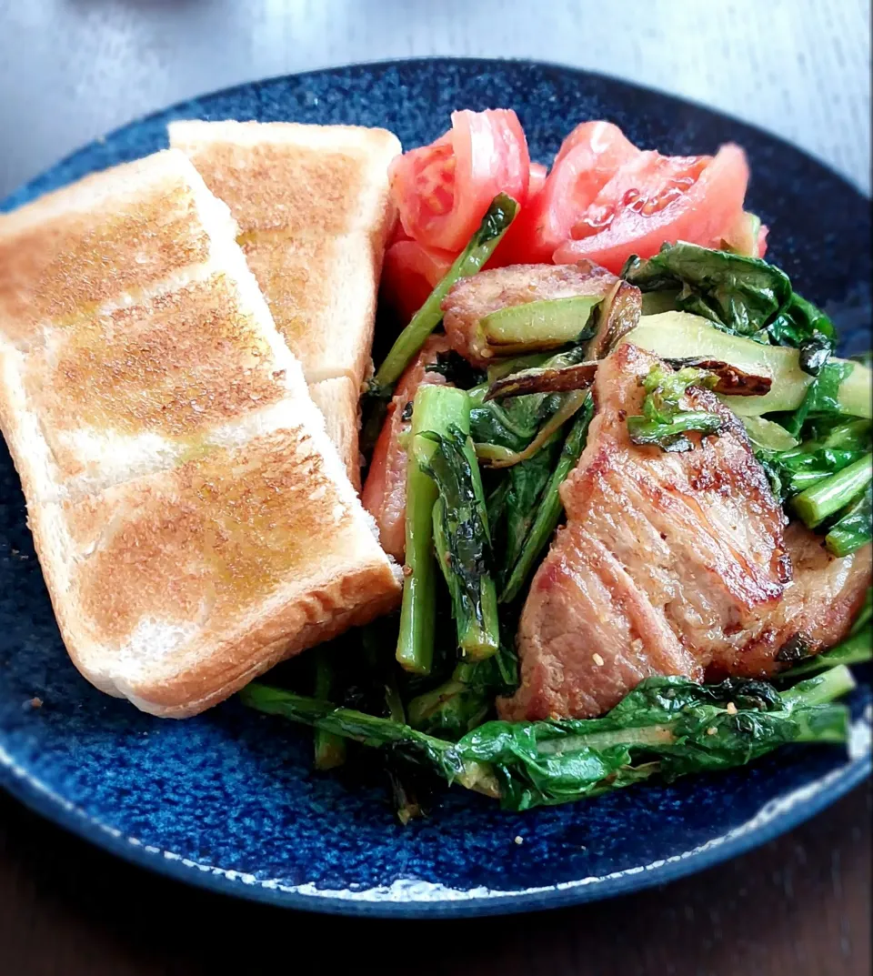 のらぼう菜とお肉のスパイス炒め|きつねさん