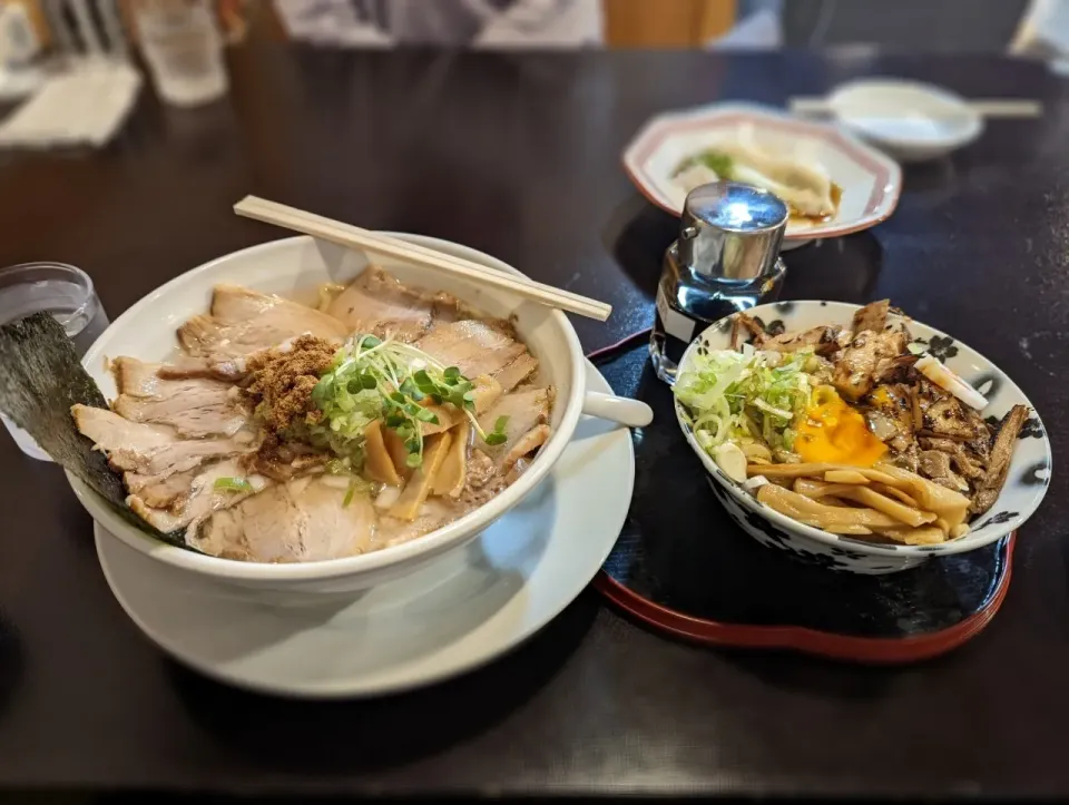 山塩肉そば まかない丼|滑舌の悪いエミネムさん