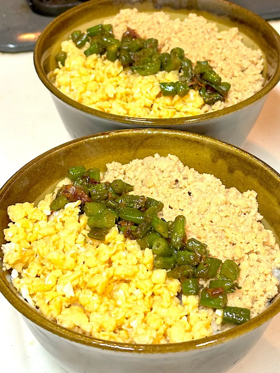 ささみひき肉そぼろの3色丼|のろさん