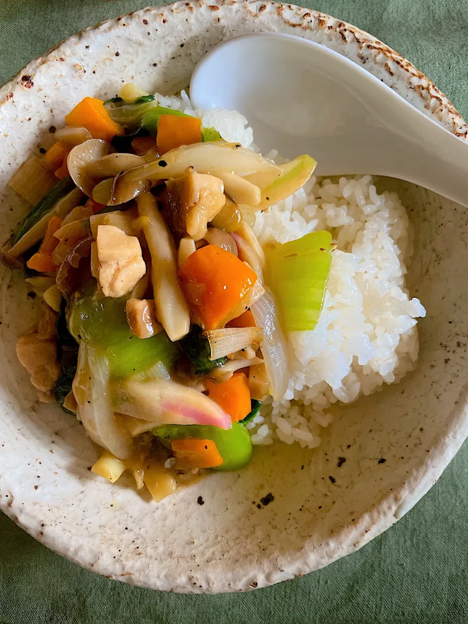 冷蔵庫の残り丼|Tomo kitchenさん