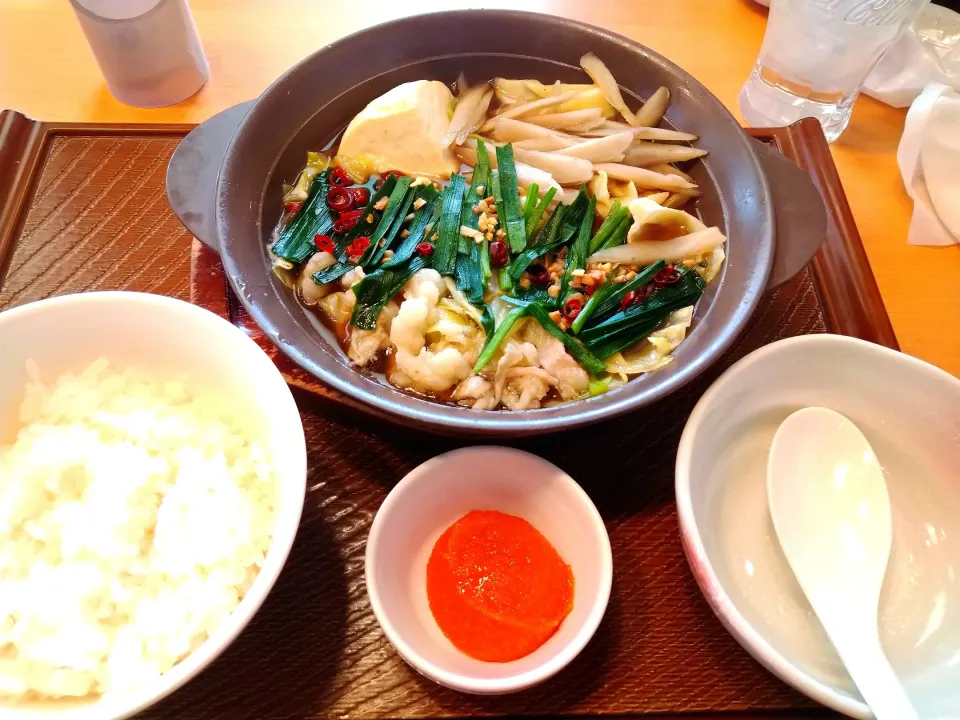 博多明太もつ鍋〔あごだし醤油〕ごはん付き|うたかた。さん