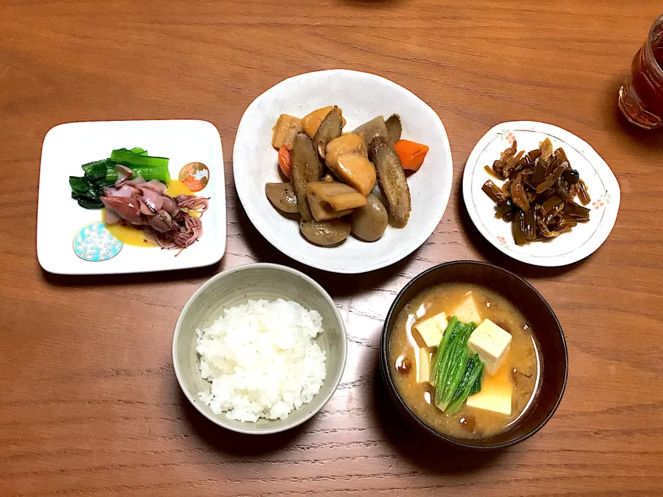 鶏もも肉と玉こんにゃくの含め煮(人参、レンコン、ごぼう)|柚子きりかさん