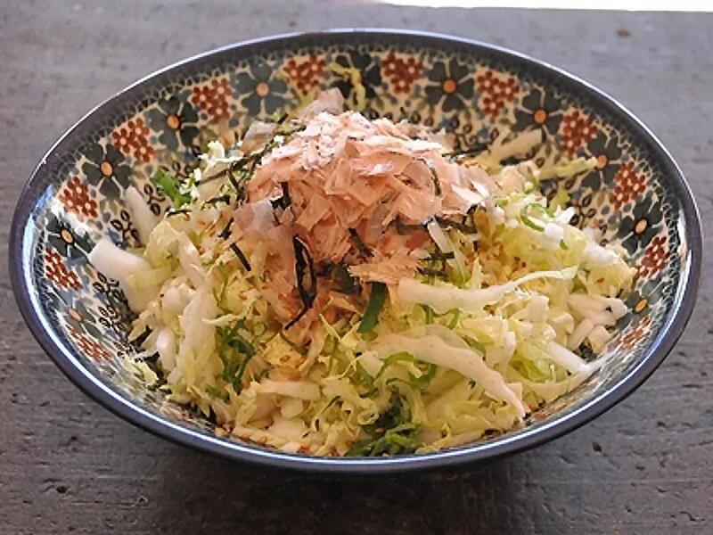 生で食べる「和風白菜サラダ」の作り方！ 人気の美味しい野菜レシピ #AllAbout|All About 料理レシピさん