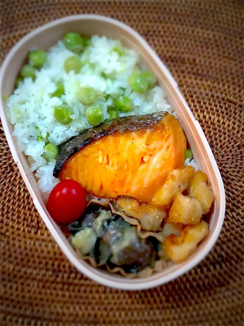 お弁当162日目　塩鮭　ナスの味噌煮　レンコンのサクサク揚げ|mmmさん