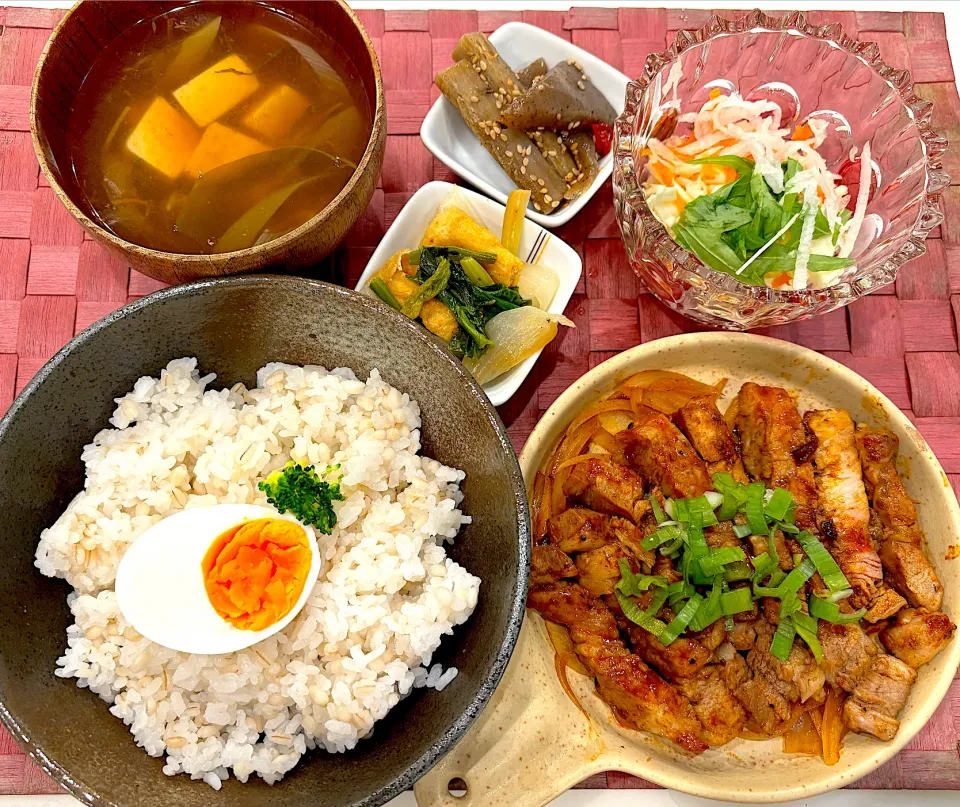 中学生息子のお昼ご飯🍚 トンテキ定食🍚|Snow10さん