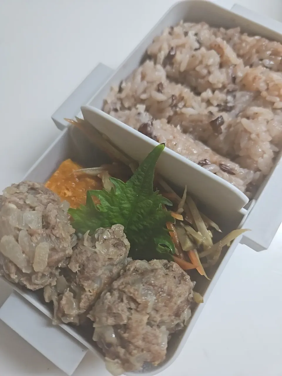 ☆中学生弁当☆赤飯、南瓜煮物、金平牛蒡、肉団子|ｼｮｺﾗさん