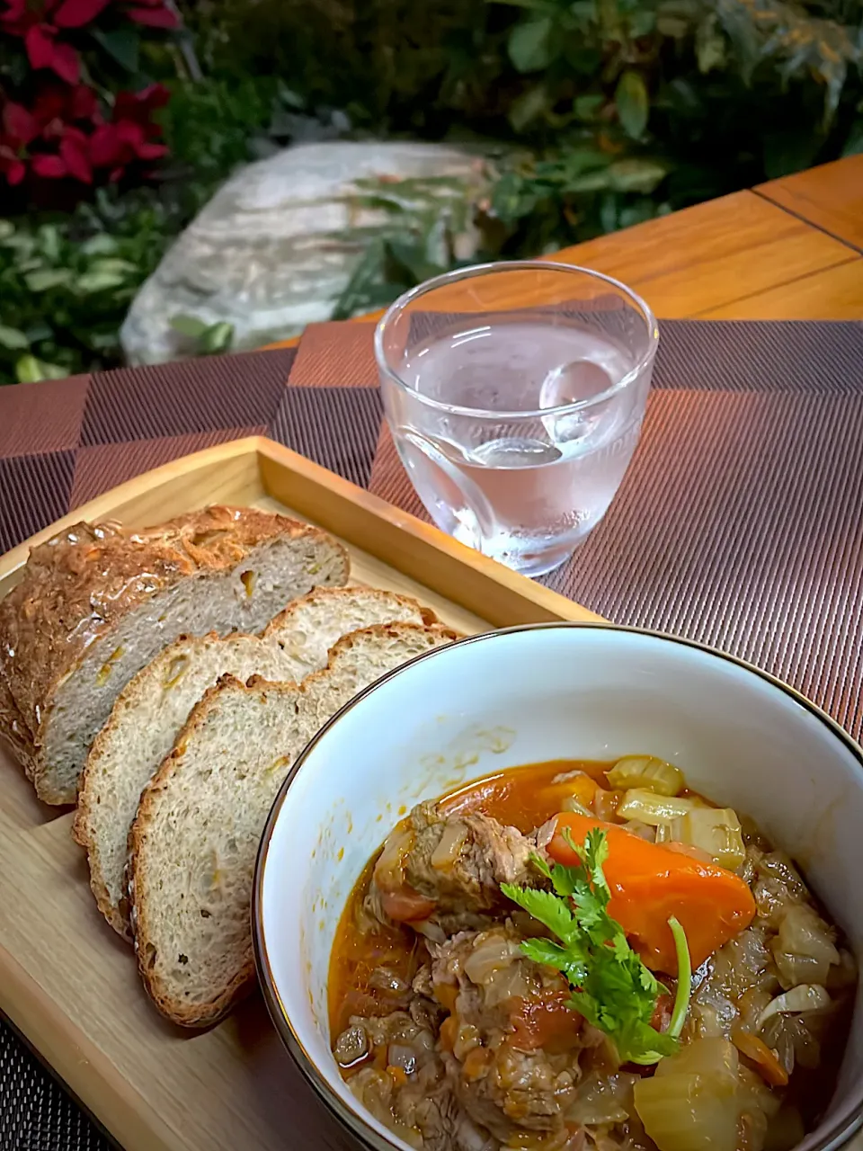 Snapdishの料理写真:sourdough bread with Beef bourguignon|洪佩琳さん