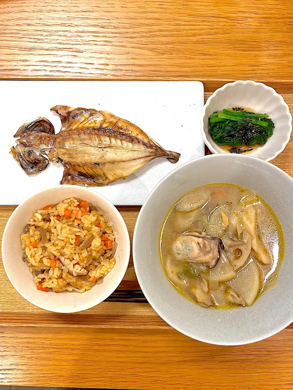 アジの開きと牡蠣汁定食|Atelier Sekiさん