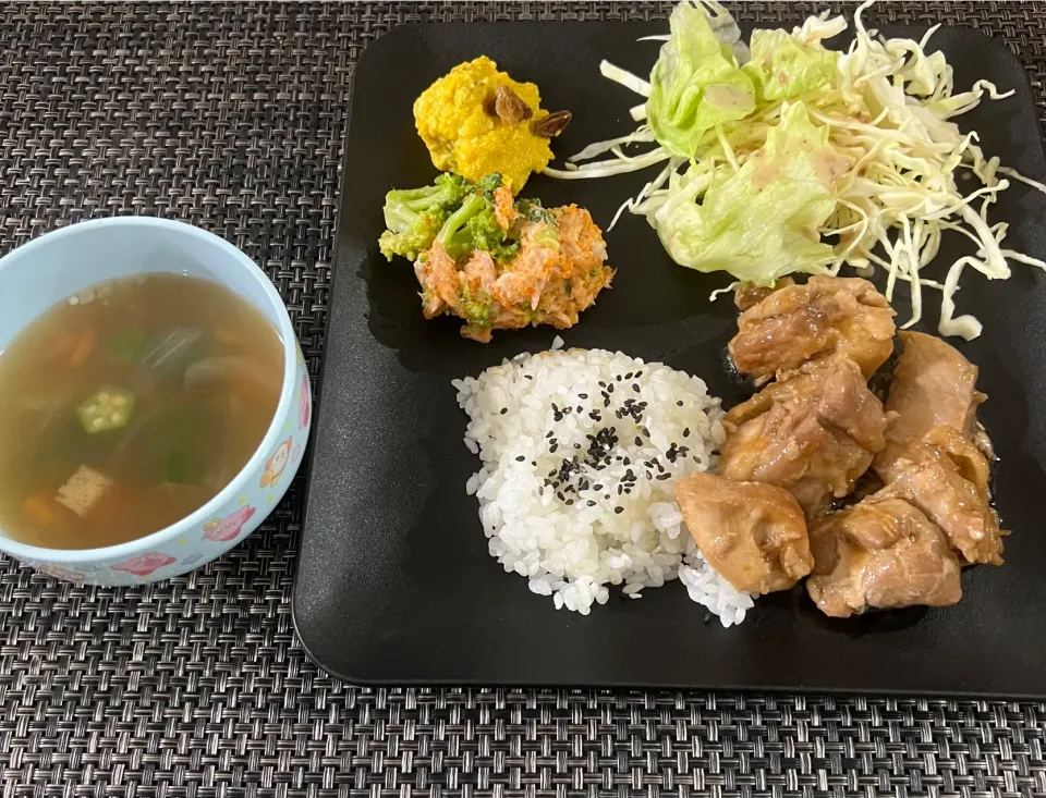 【本日の夕飯】鶏もも肉の照り焼き|まひるさん