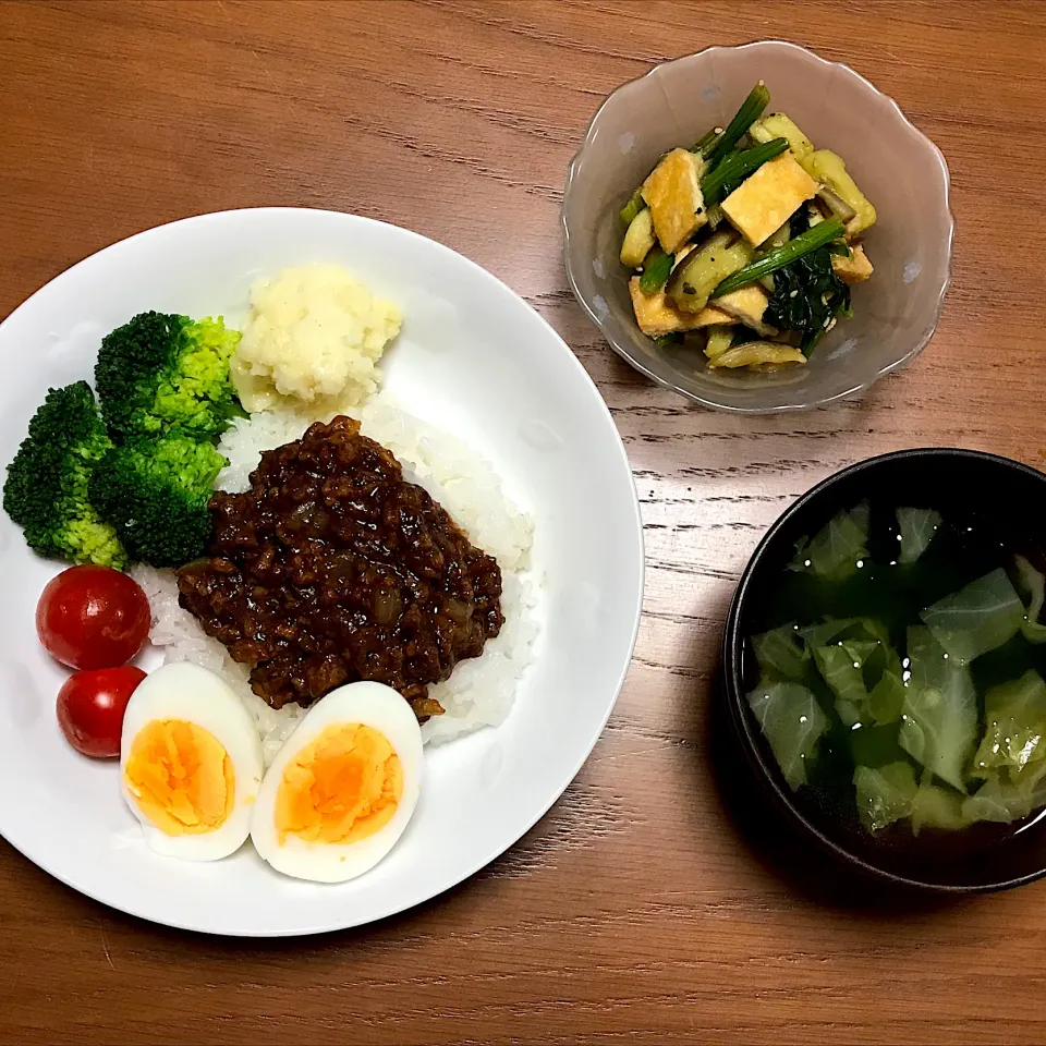 Snapdishの料理写真:合挽き肉のデミグラスソース煮(玉ねぎ)|柚子きりかさん