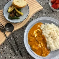 Snapdishの料理写真:バターチキンカレー＆野菜のグリル|AKUBI*:ஐ(●˘͈ ᵕ˘͈)さん