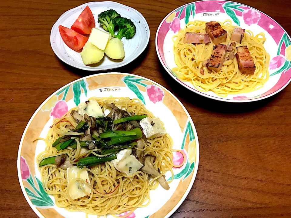 取り分けパスタ２種とサラダ|柚子きりかさん