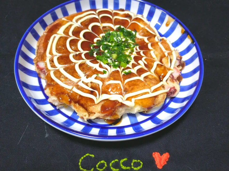 Snapdishの料理写真:長芋のタコ入り鉄板焼✨|cocco+さん