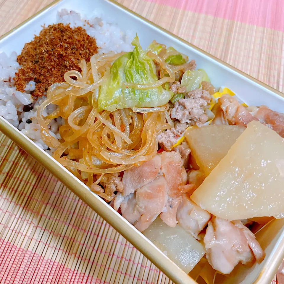 レタス麻婆春雨♡鶏肉と大根の煮物♡|まゆかさん