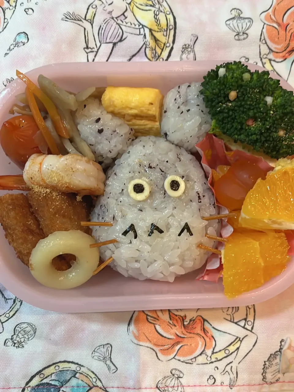 トトロ幼稚園お弁当|リリさん