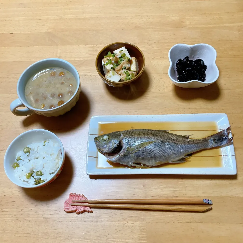 イサキの煮付けと豆ごはん|ちゃみこさん