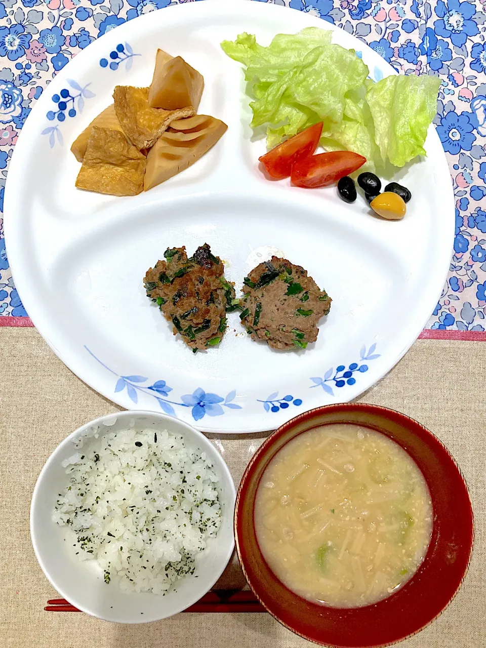 Snapdishの料理写真:包まないギョーザと筍と油揚げの煮物|おしゃべり献立さん