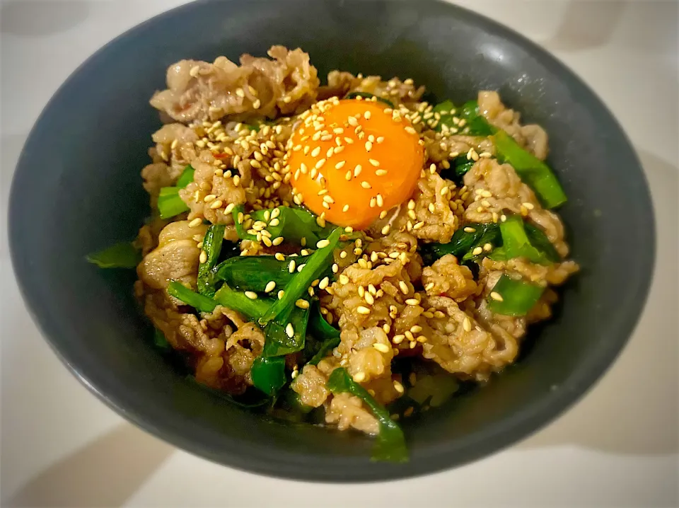 スタミナ焼き牛丼|白子舞茸さん