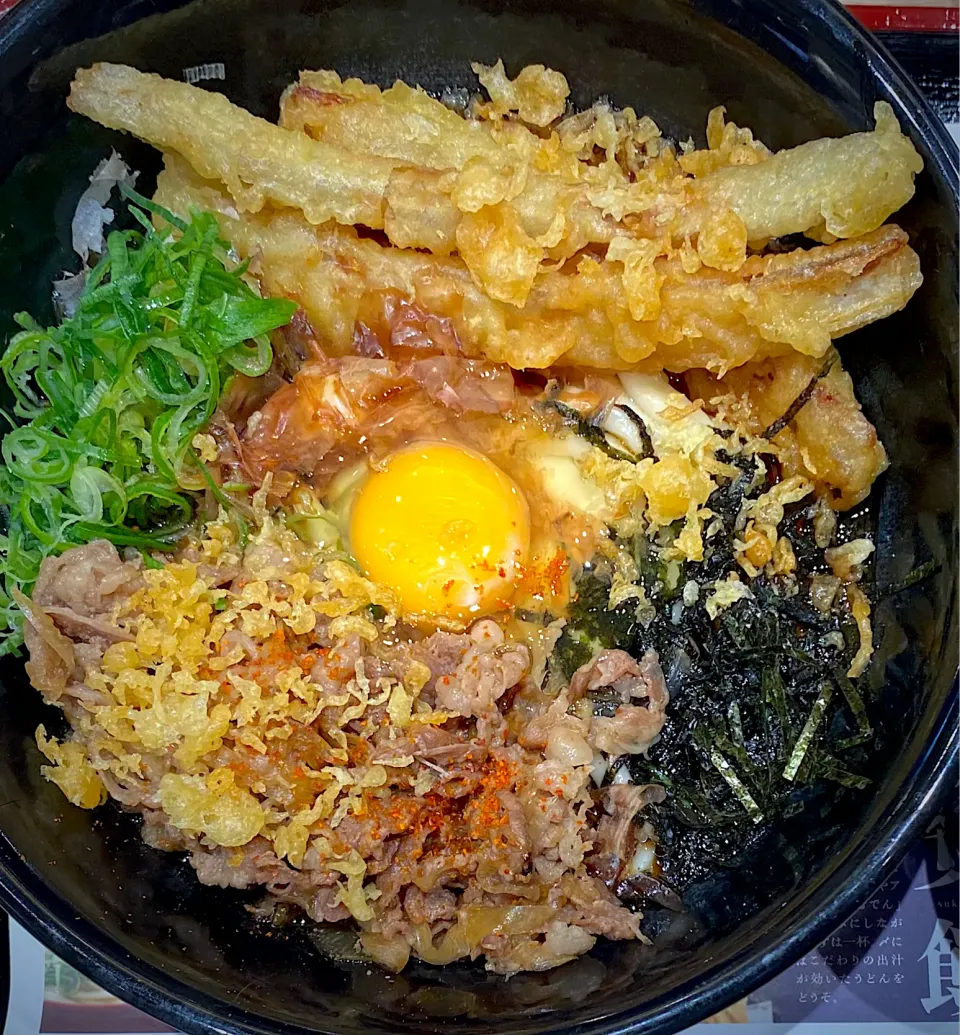 ぶっかけうどん580円+牛肉270円|すくらんぶるえっぐさん