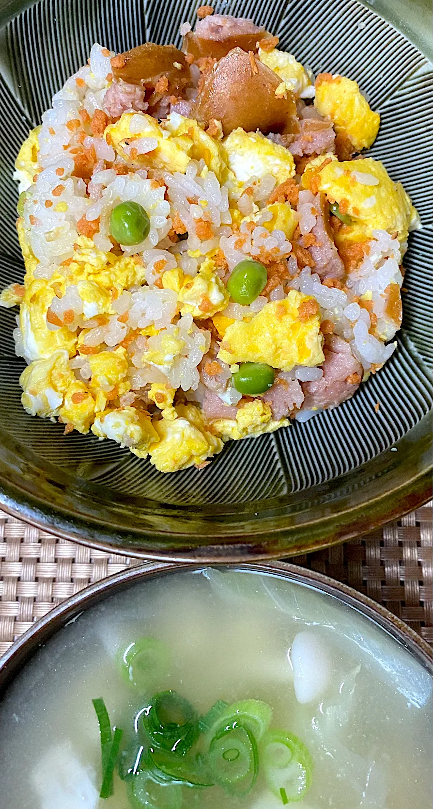 うすいえんどう豆の混ぜご飯|すくらんぶるえっぐさん