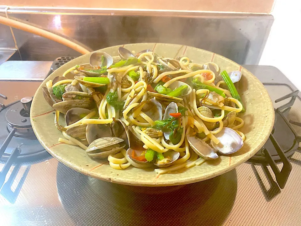 入れるの忘れた😆浅利と菜の花とモズクのパスタペペロンチーノ|shikaさん