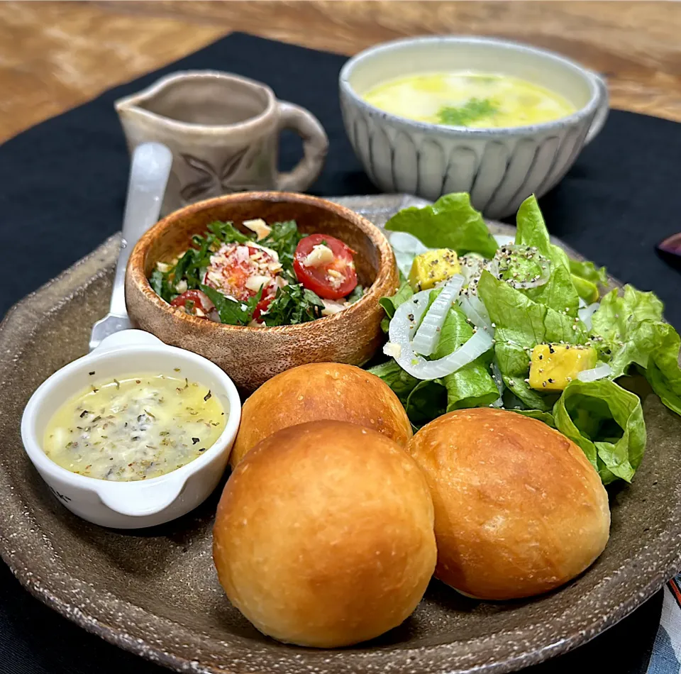 サラダアンドサラダな朝ごはん！|くまちゃんさん