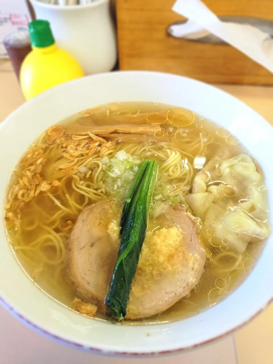 久しぶりの外でのラーメン（塩）|かずにゃんさん