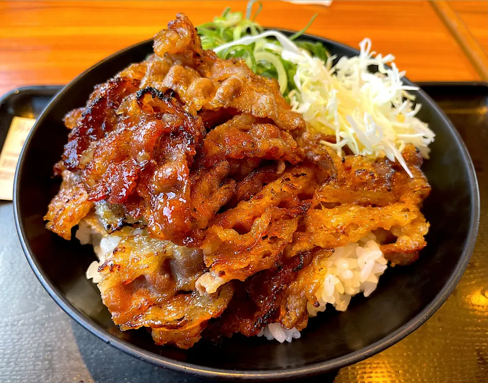 さっちゃんのカルビ丼　肉盛り|なお🅿️さん