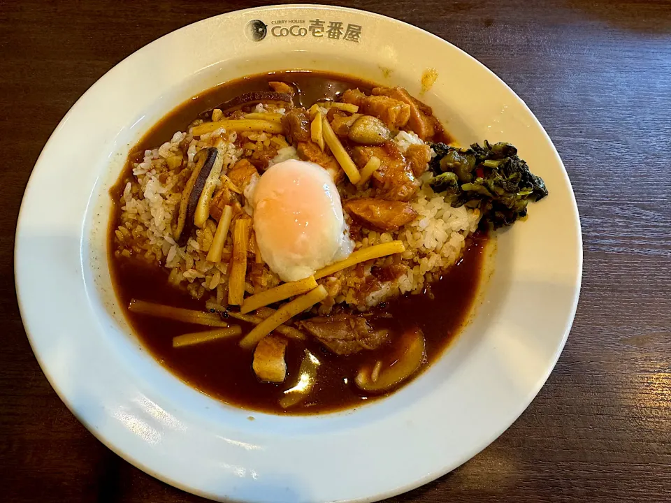 Snapdishの料理写真:CoCo壱の期間限定カレー。魯肉カレー|mettiさん