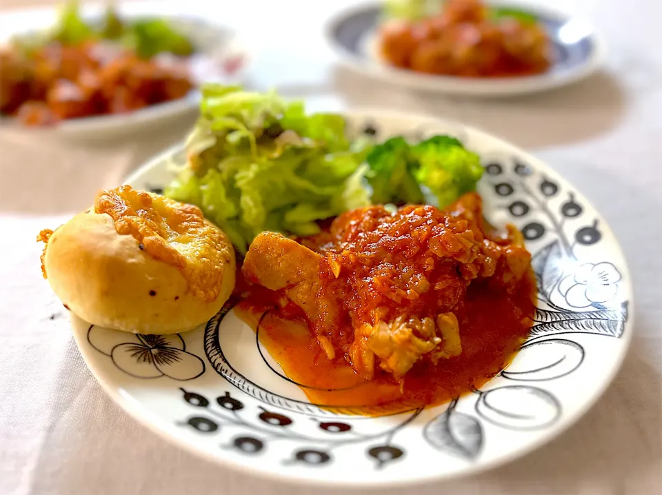 チキンのトマト煮🍅🍗|ゆかりさん