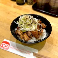 Snapdishの料理写真:炙りチャーシュー丼|dreamerさん