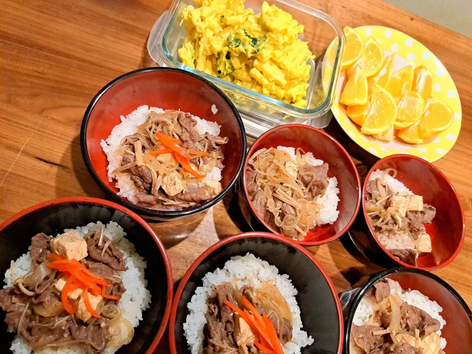 牛丼　かぼちゃマカロニマヨサラダ　果物|m aさん