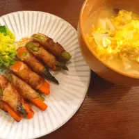 Snapdishの料理写真:アスパラにんじん肉巻き　ブロッコリー　キャベツたまごスープ