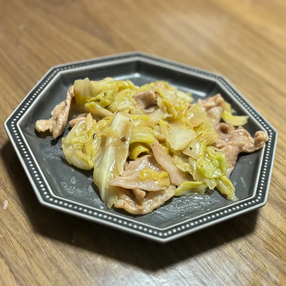 豚肉とキャベツの豆豉炒め|あやさん