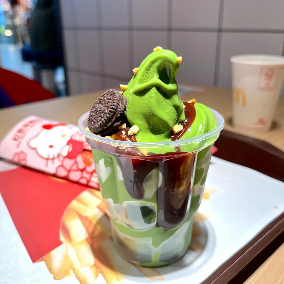 Uji matcha sundae with oreo cookies|skyblueさん