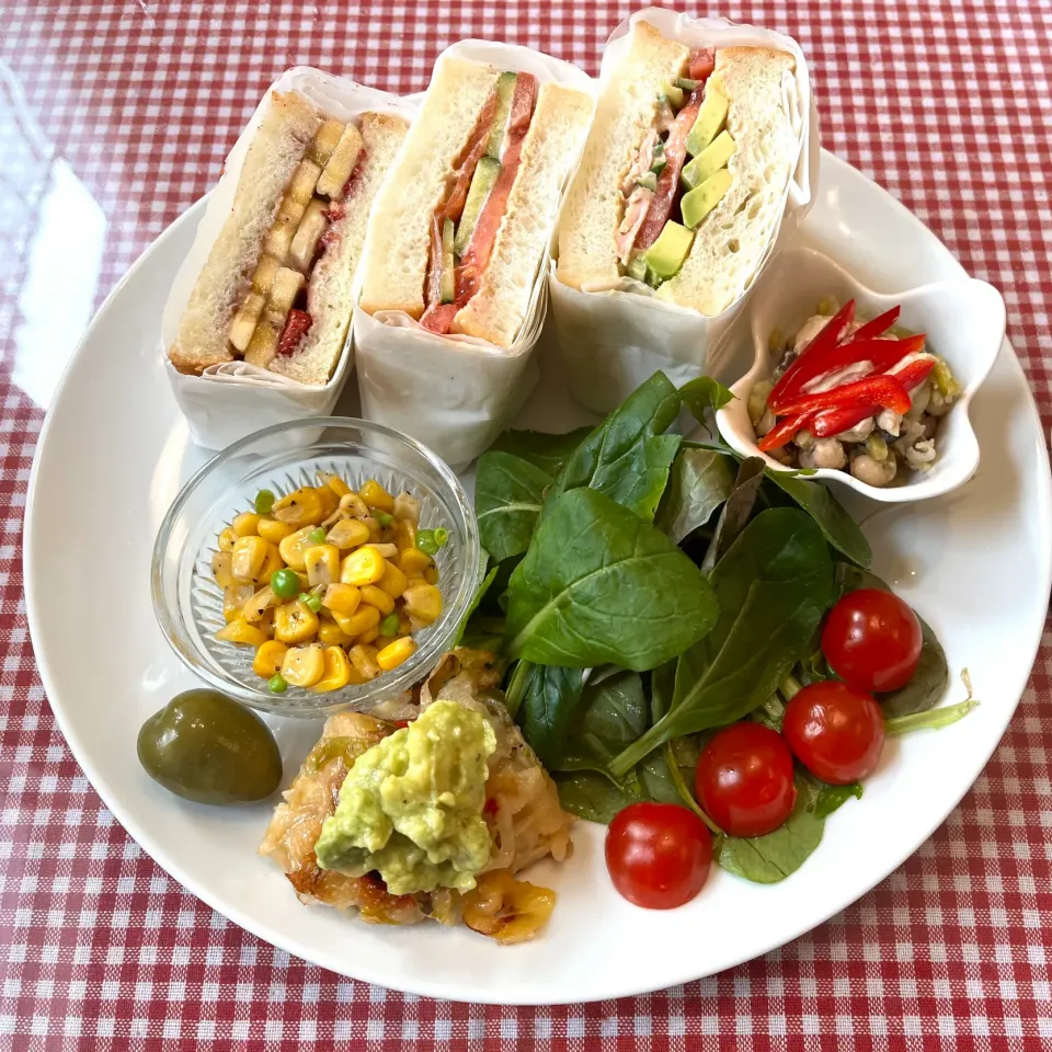 幸せサンドウィッチ🥪ランチ🍅|ことはさん