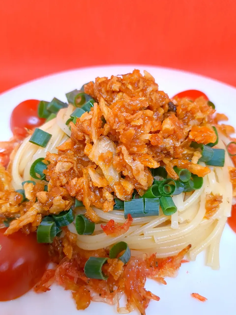 Snapdishの料理写真:食べるらー油でパスタ|食いしんぼう食楽部さん