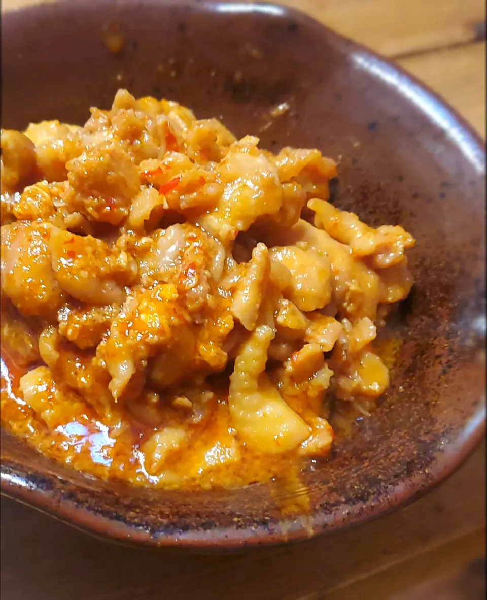 余った鶏皮で豆板醤味噌煮込み( ˙▿˙　)|まぁさん