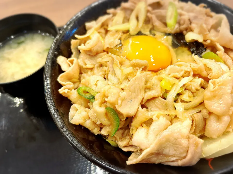 すた丼 ¥830|Blue Moon Caféさん