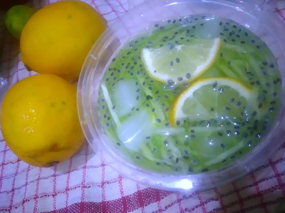 |Novitarina Azzahraさん