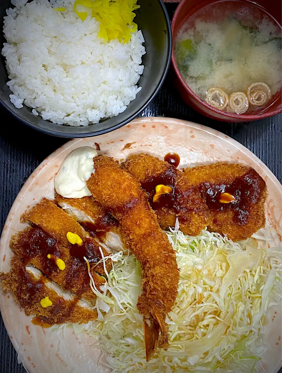 Snapdishの料理写真:とんかつとん太 日替わり定食 1,100円|すくらんぶるえっぐさん