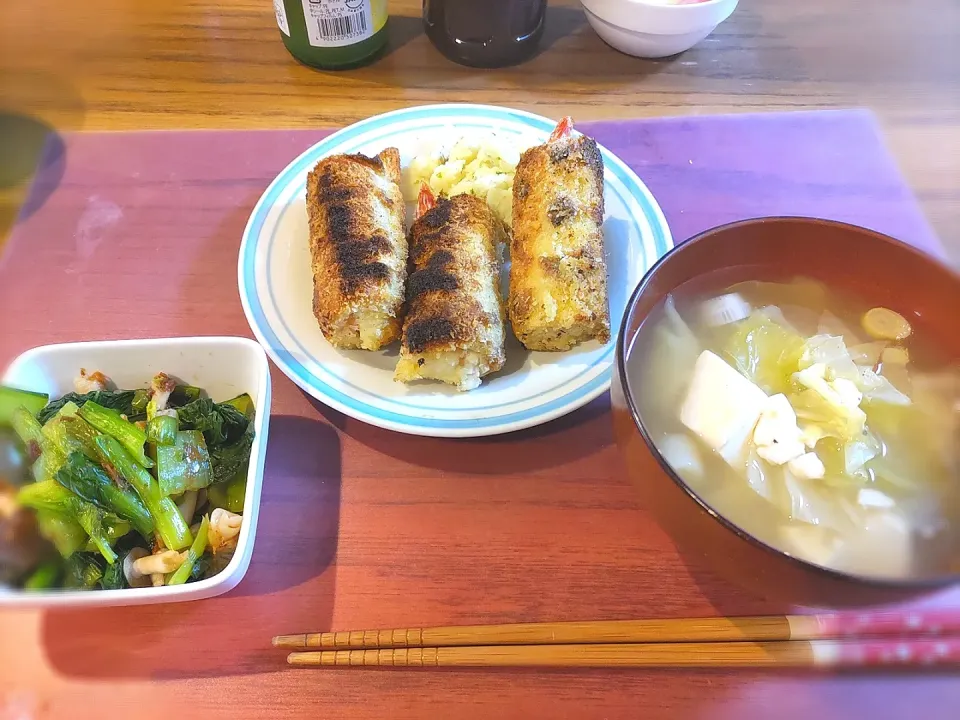 太っちょエビフライ
青のりポテサラ
小松菜としめじおひたし
キャベツと豆腐味噌汁|うみママさん