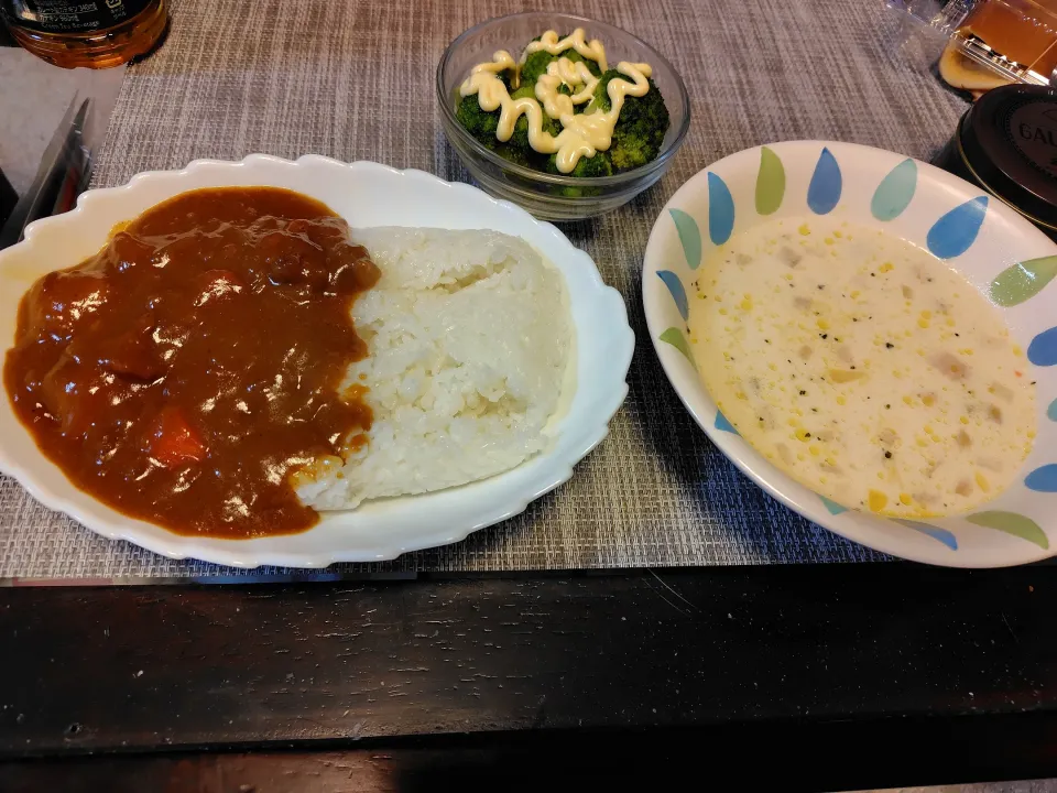 カレー&クラムチャウダー&ブロッコリー|takacさん