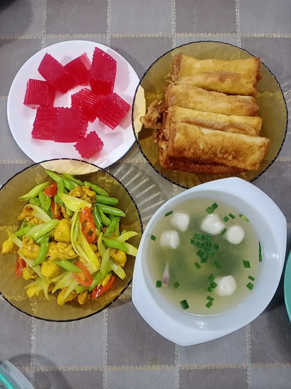 Snapdishの料理写真:1 ramadhan|lynda afandyさん