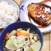 けんちん汁&ブリの照り焼き　晩御飯