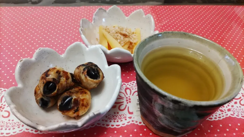 イカくちとかずの子をつまみに
焼酎お茶割り|kamekameさん